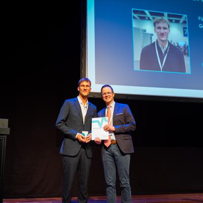 Links: Pascal Grumbach (Düsseldorf) – DGKN-Nachwuchsförderpreis Klinische Neurowissenschaften 2026